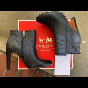 Coach Hanni Soft Goat Leather Zip Booties 8 Black